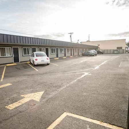 Pacific Inn كريسينت سيتي المظهر الخارجي الصورة