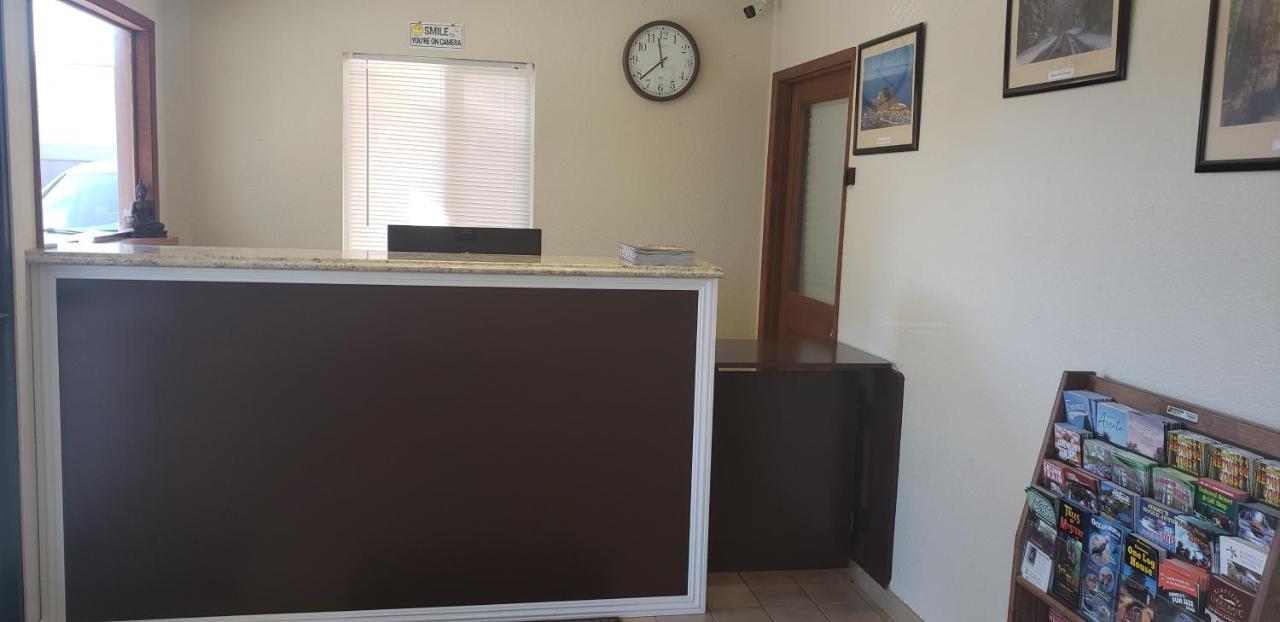 Pacific Inn كريسينت سيتي المظهر الخارجي الصورة